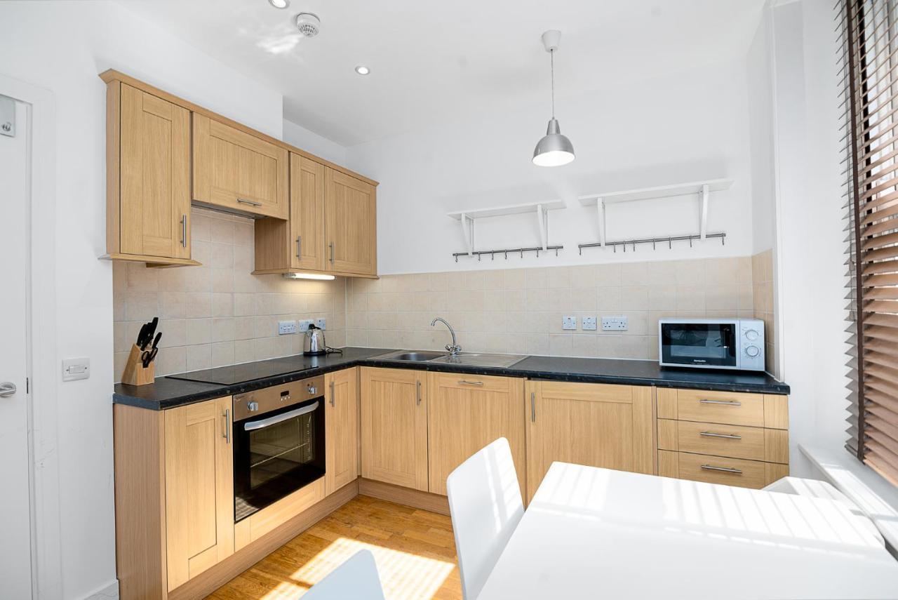 Modern 1 Bed Flat In Holborn, For Up To 2 People With Free Wifi Apartment